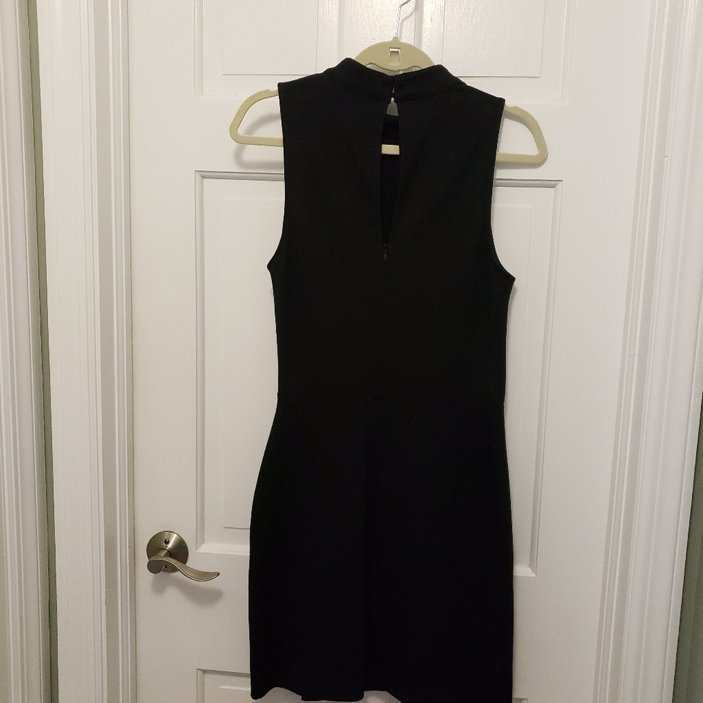 Evereve Black Sleeveless Mock Neck Sheath Dress - Picture 12 of 14